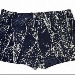 Mossimo Women's Navy & White Pleated Shorts with Elastic waistband and Pockets.